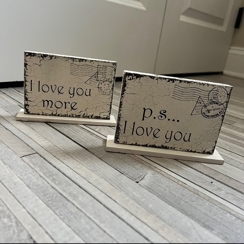 ✨ Mr. & Mrs. Reversible Wooden Signs – Wedding or Home Decor